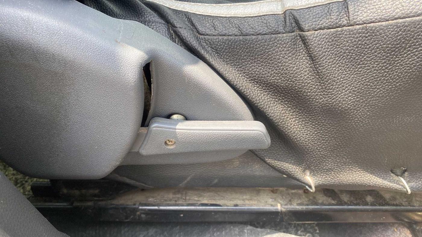 2017 Maruti Alto 800 LXI, Petrol, Manual, 89,409 km, Driver Side Adjustment Panel
