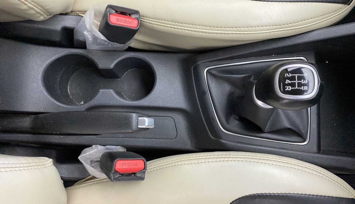 2018 Hyundai Elite i20 ASTA 1.2 (O), Petrol, Manual, 51,309 km, Gear Lever