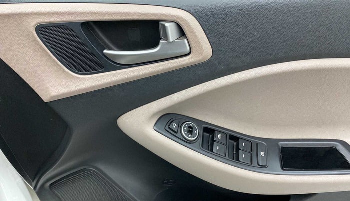 2018 Hyundai Elite i20 ASTA 1.2 (O), Petrol, Manual, 51,309 km, Driver Side Door Panels Control