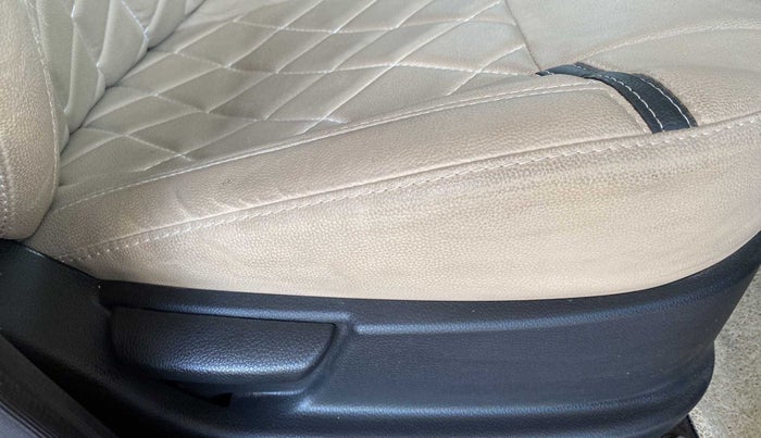 2014 Hyundai Eon ERA +, Petrol, Manual, 44,207 km, Driver Side Adjustment Panel