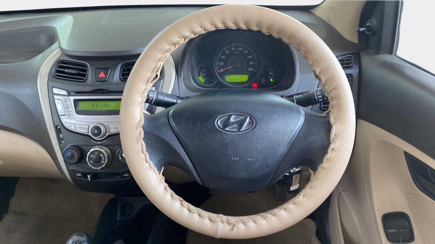 2014 Hyundai Eon ERA +, Petrol, Manual, 44,207 km, Steering Wheel Close Up