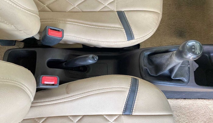 2014 Hyundai Eon ERA +, Petrol, Manual, 44,207 km, Gear Lever