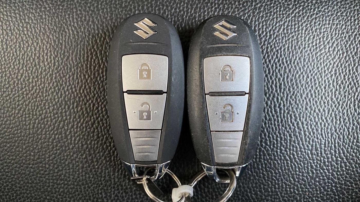 2018 Maruti Baleno ZETA PETROL 1.2, Petrol, Manual, 50,480 km, Key Close Up
