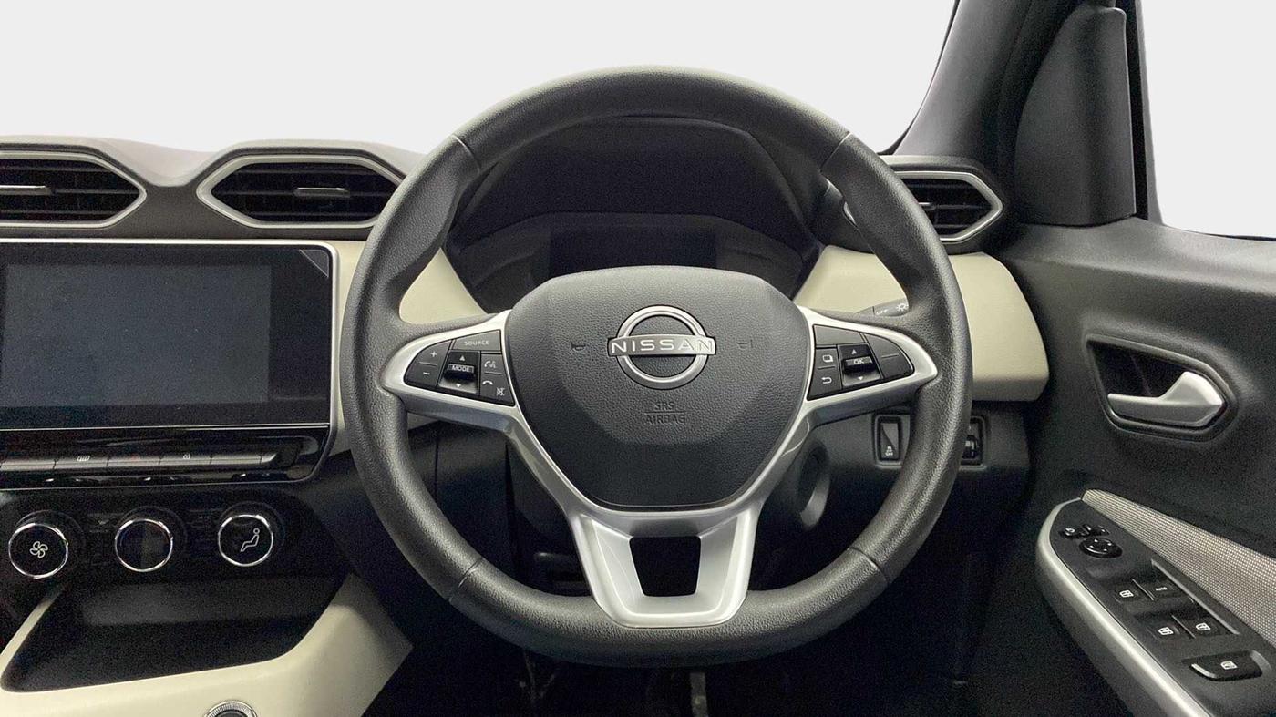 2023 Nissan MAGNITE XV TURBO, Petrol, Manual, 5,945 km, Steering Wheel Close Up