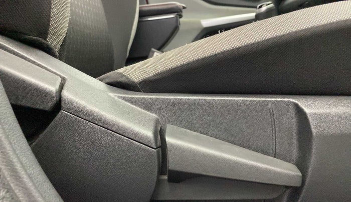 2023 Nissan MAGNITE XV TURBO, Petrol, Manual, 5,945 km, Driver Side Adjustment Panel