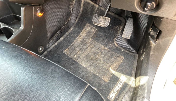 2020 Maruti S PRESSO VXI PLUS AMT, Petrol, Automatic, 24,864 km, Flooring - Minor discolouration