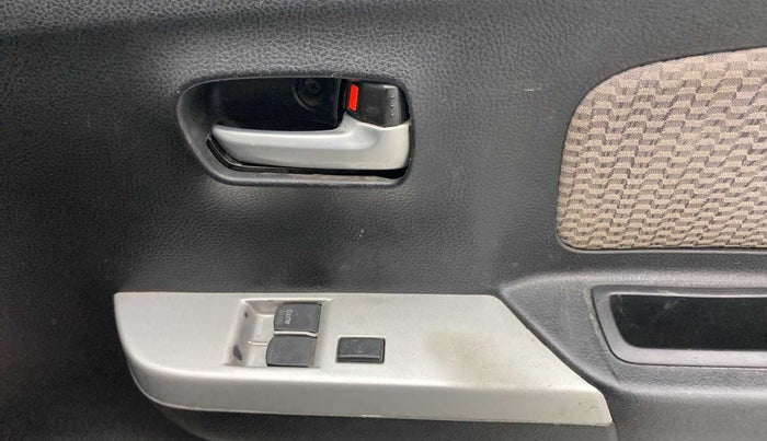 2013 Maruti Wagon R 1.0 LXI, Petrol, Manual, 51,088 km, Driver Side Door Panels Control