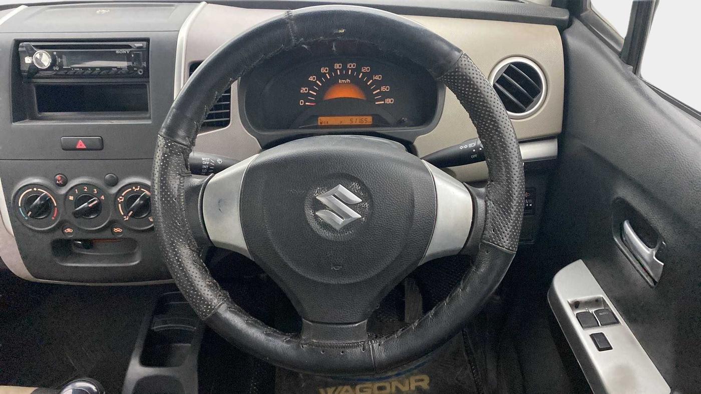 2013 Maruti Wagon R 1.0 LXI, Petrol, Manual, 51,088 km, Steering Wheel Close Up