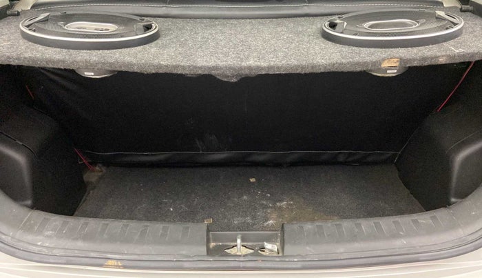 2013 Maruti Swift LXI, Petrol, Manual, 61,671 km, Boot Inside
