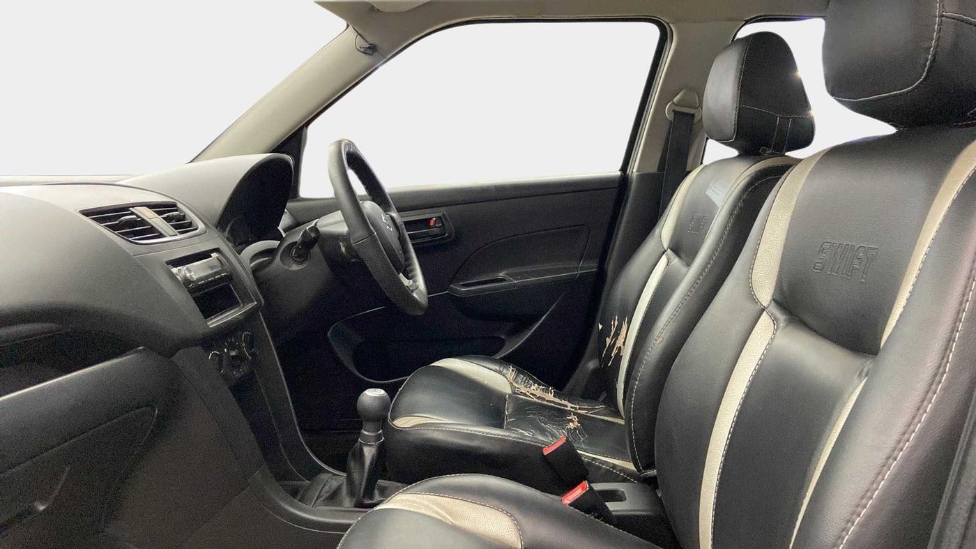 2013 Maruti Swift LXI, Petrol, Manual, 61,671 km, Right Side Front Door Cabin