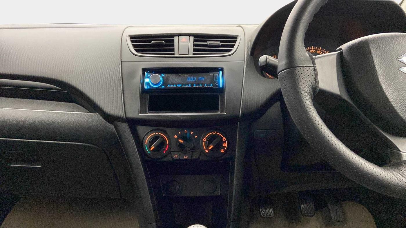 2013 Maruti Swift LXI, Petrol, Manual, 61,671 km, Air Conditioner