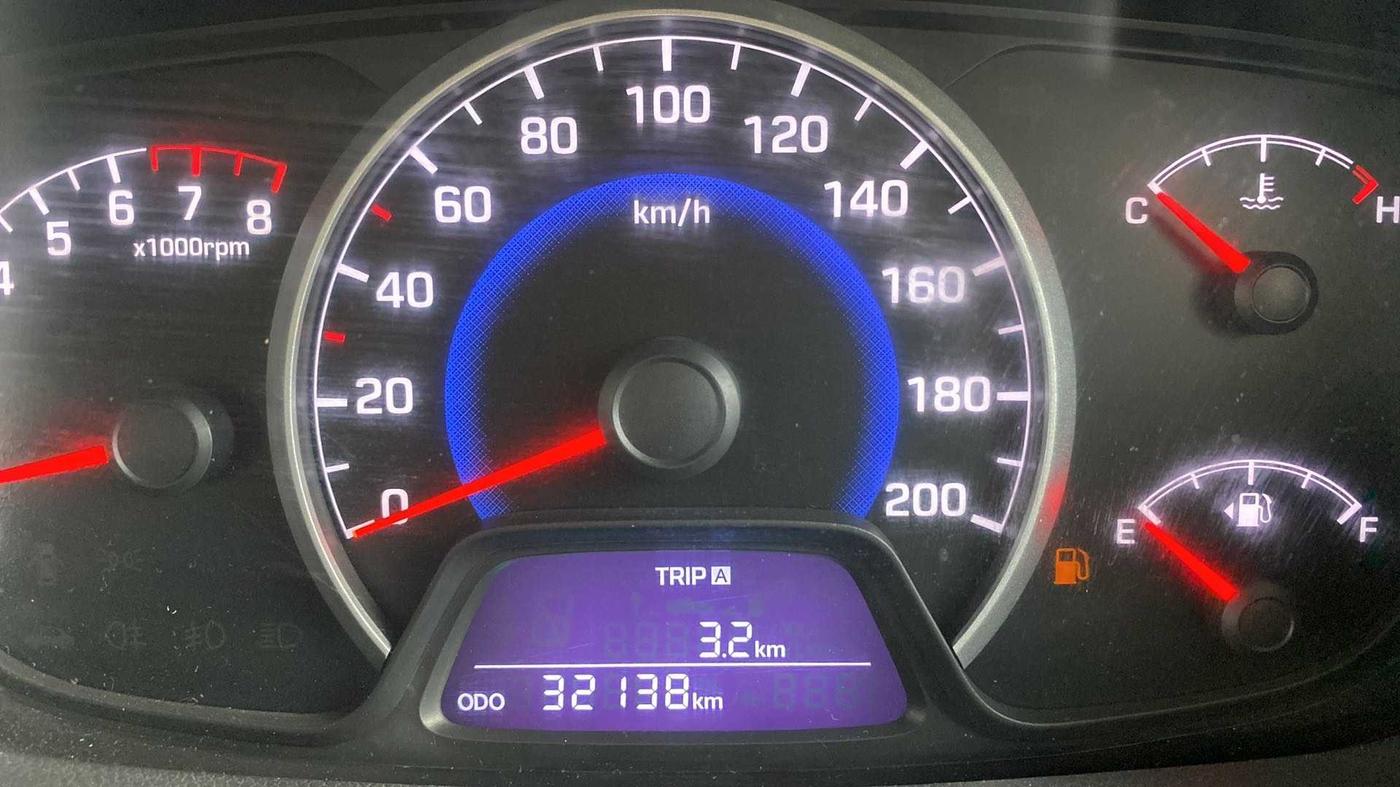 2015 Hyundai Grand i10 SPORTZ 1.2 KAPPA VTVT, Petrol, Manual, 32,135 km, Odometer Image