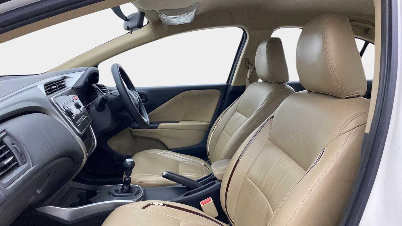 2015 Honda City 1.5L I-VTEC SV, CNG, Manual, 78,247 km, Right Side Front Door Cabin