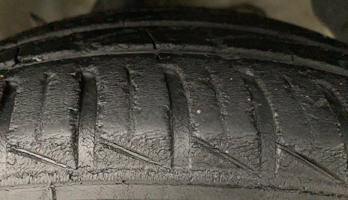 2020 Hyundai NEW SANTRO SPORTZ EXECUTIVE MT CNG, CNG, Manual, 65,837 km, Right Front Tyre Tread