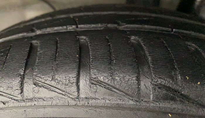2020 Hyundai NEW SANTRO SPORTZ EXECUTIVE MT CNG, CNG, Manual, 65,837 km, Left Rear Tyre Tread