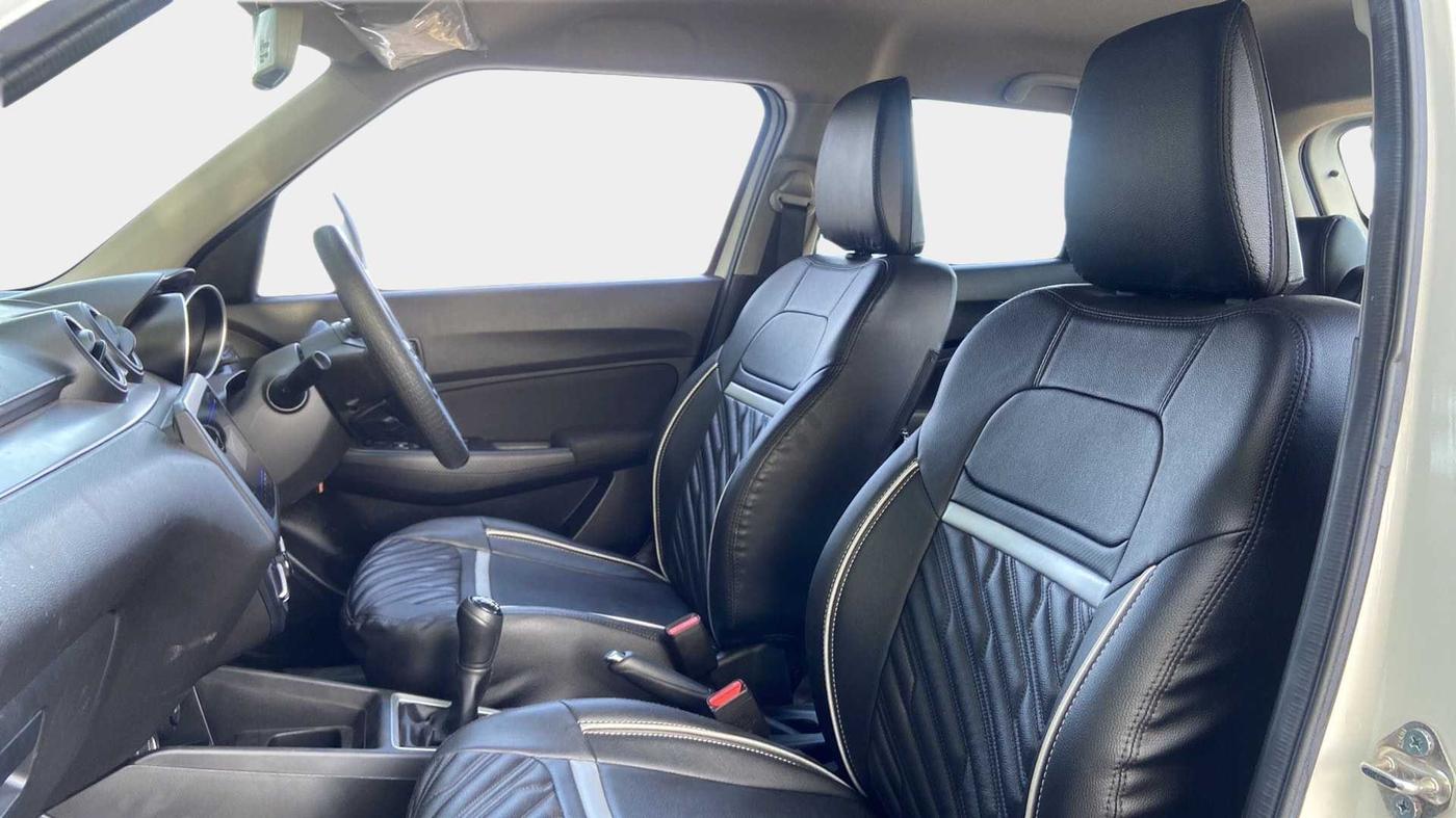 2021 Maruti Swift VXI, Petrol, Manual, 2,987 km, Right Side Front Door Cabin