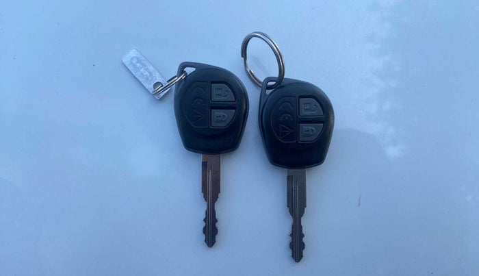 2021 Maruti Swift VXI, Petrol, Manual, 2,987 km, Key Close Up
