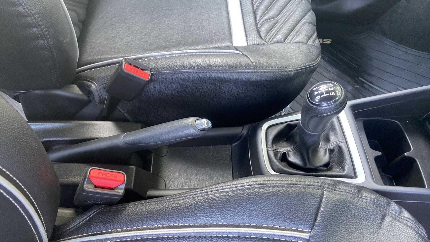 2021 Maruti Swift VXI, Petrol, Manual, 2,987 km, Gear Lever