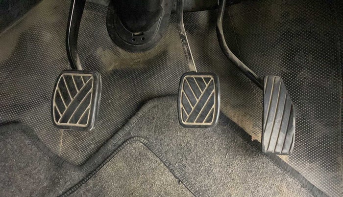 2018 Maruti Wagon R 1.0 VXI, Petrol, Manual, 92,261 km, Pedals