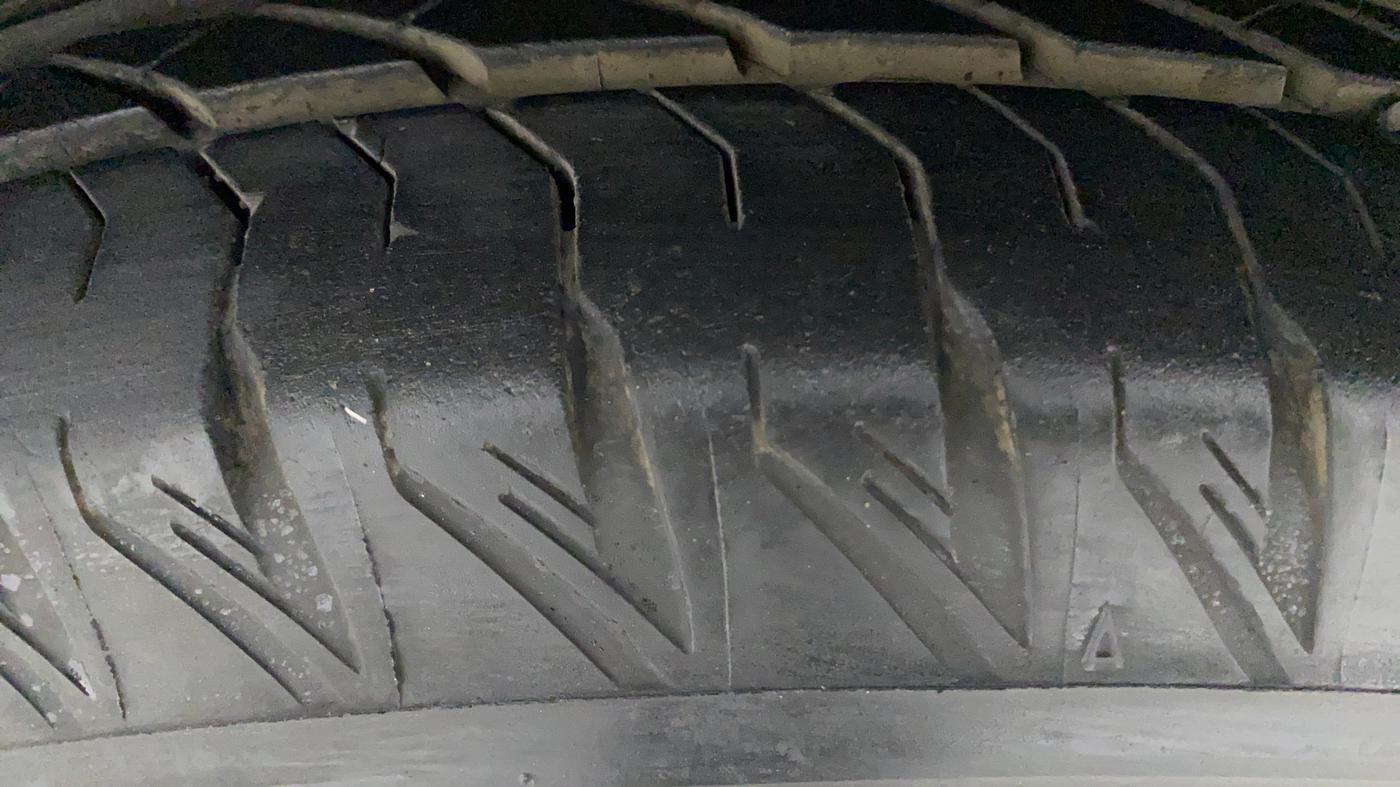 2021 Tata Safari XZA PLUS 6S, Diesel, Automatic, 35,477 km, Left Front Tyre Tread