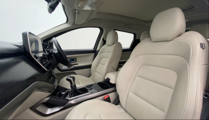 2021 Tata Safari XZA PLUS 6S, Diesel, Automatic, 35,477 km, Right Side Front Door Cabin