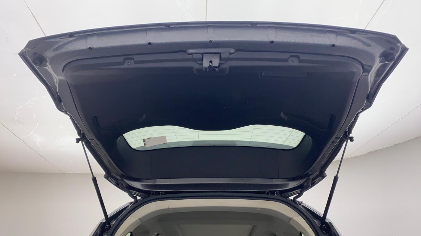 2021 Tata Safari XZA PLUS 6S, Diesel, Automatic, 35,477 km, Boot Door Open