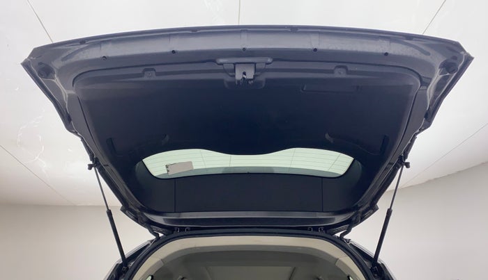 2021 Tata Safari XZA PLUS 6S, Diesel, Automatic, 35,477 km, Boot Door Open