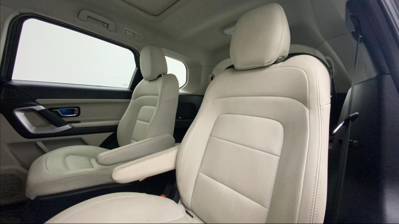 2021 Tata Safari XZA PLUS 6S, Diesel, Automatic, 35,477 km, Right Side Rear Door Cabin