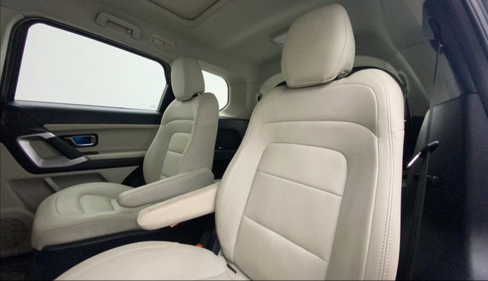 2021 Tata Safari XZA PLUS 6S, Diesel, Automatic, 35,477 km, Right Side Rear Door Cabin