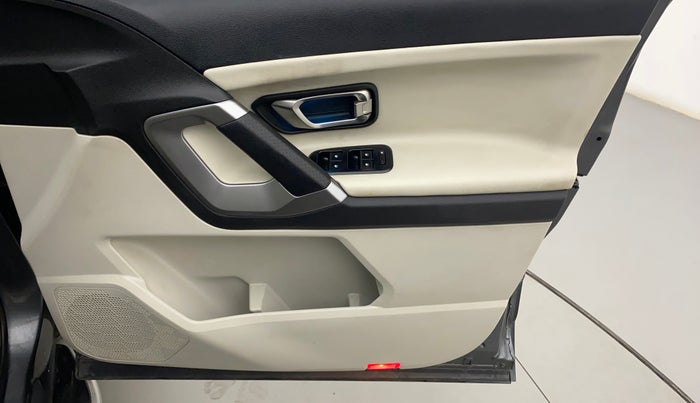 2021 Tata Safari XZA PLUS 6S, Diesel, Automatic, 35,477 km, Driver Side Door Panels Control