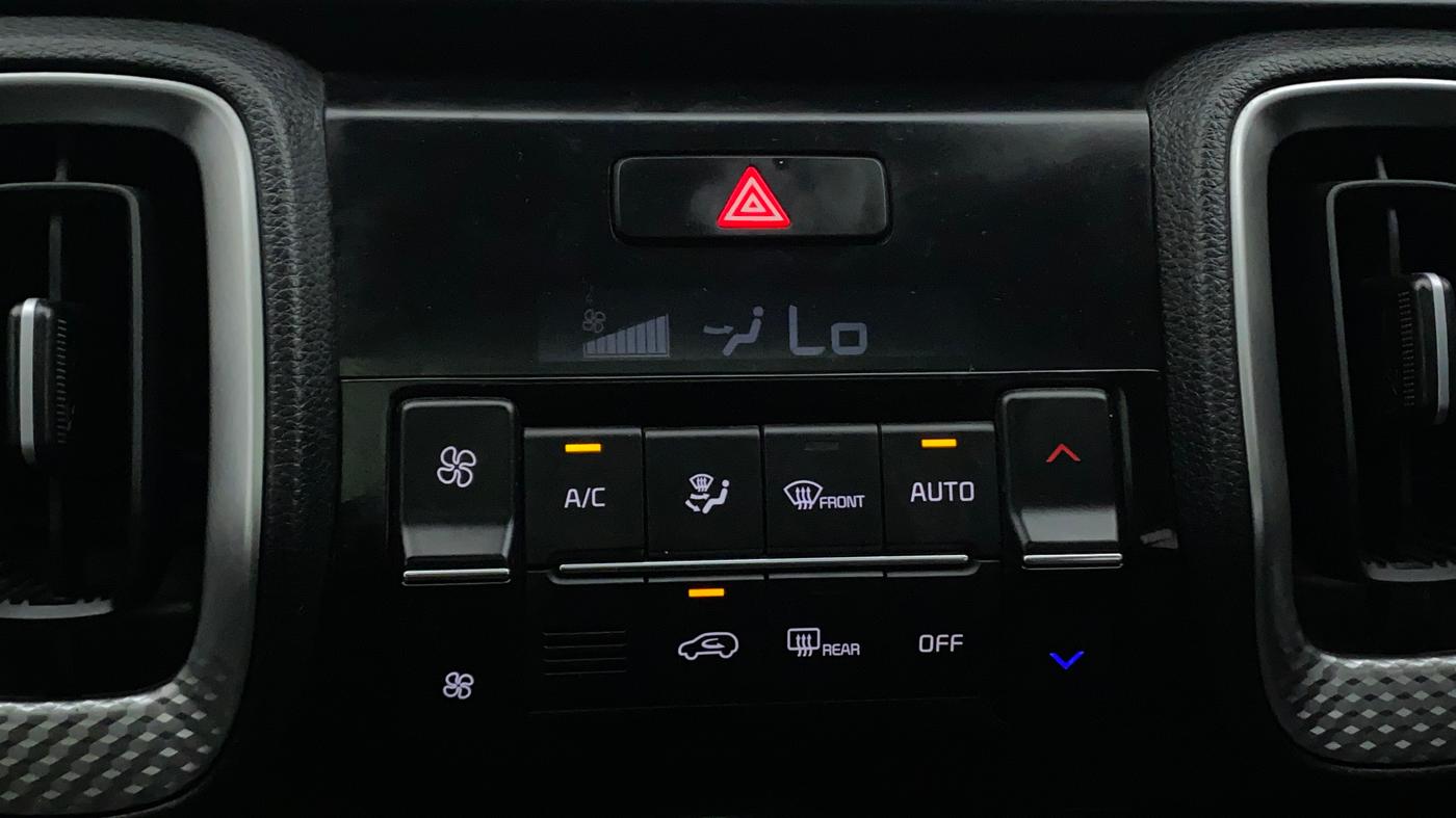 2022 KIA SONET HTK PLUS 1.0 IMT, Petrol, Manual, 7,671 km, Automatic Climate Control