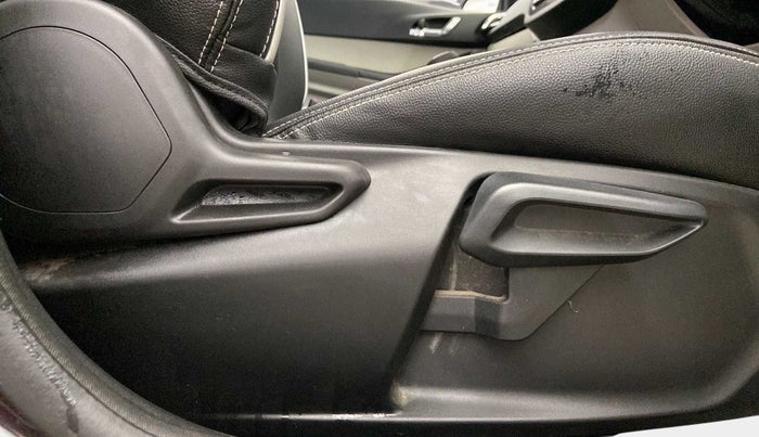 2022 Tata Tiago XZ PLUS CNG, CNG, Manual, 22,213 km, Driver Side Adjustment Panel