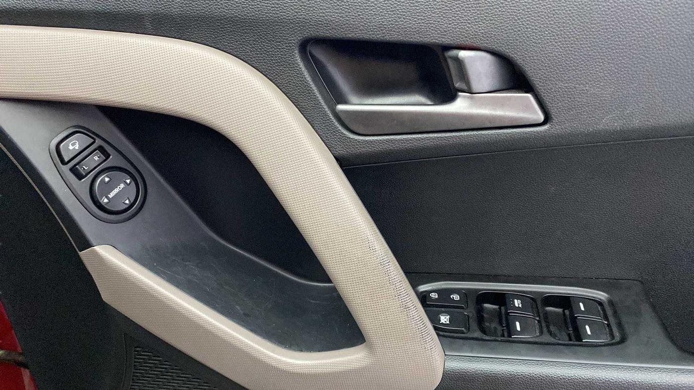 2016 Hyundai Creta SX PLUS AT 1.6 PETROL, Petrol, Automatic, 88,872 km, Driver Side Door Panels Control