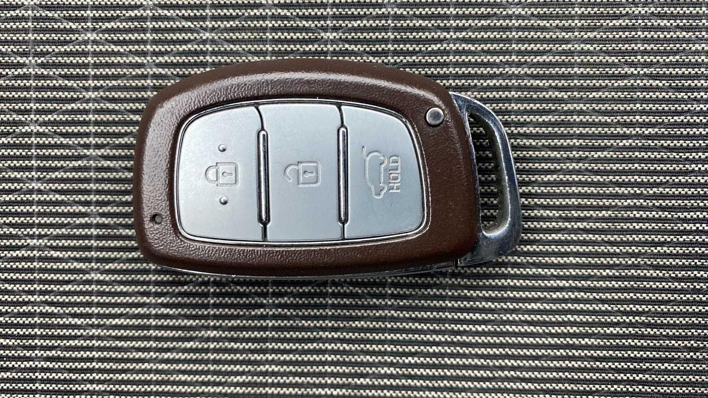 2016 Hyundai Creta SX PLUS AT 1.6 PETROL, Petrol, Automatic, 88,872 km, Key Close Up