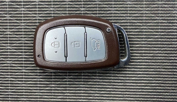 2016 Hyundai Creta SX PLUS AT 1.6 PETROL, Petrol, Automatic, 88,872 km, Key Close Up