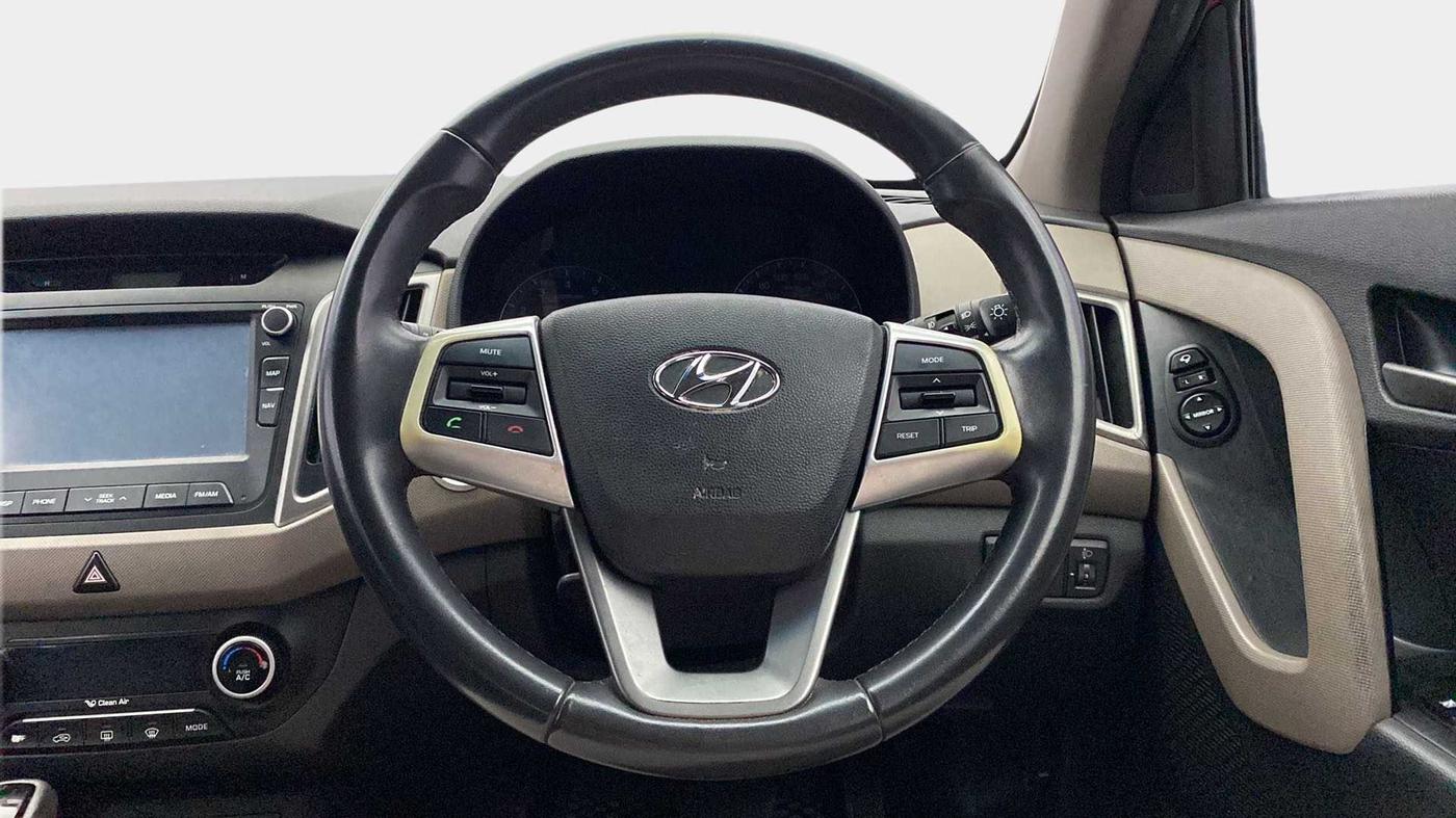 2016 Hyundai Creta SX PLUS AT 1.6 PETROL, Petrol, Automatic, 88,872 km, Steering Wheel Close Up