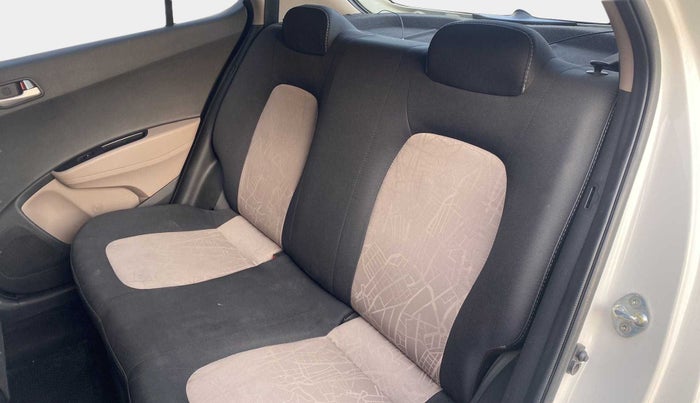 2014 Hyundai Grand i10 SPORTZ 1.2 KAPPA VTVT, Petrol, Manual, 41,219 km, Right Side Rear Door Cabin