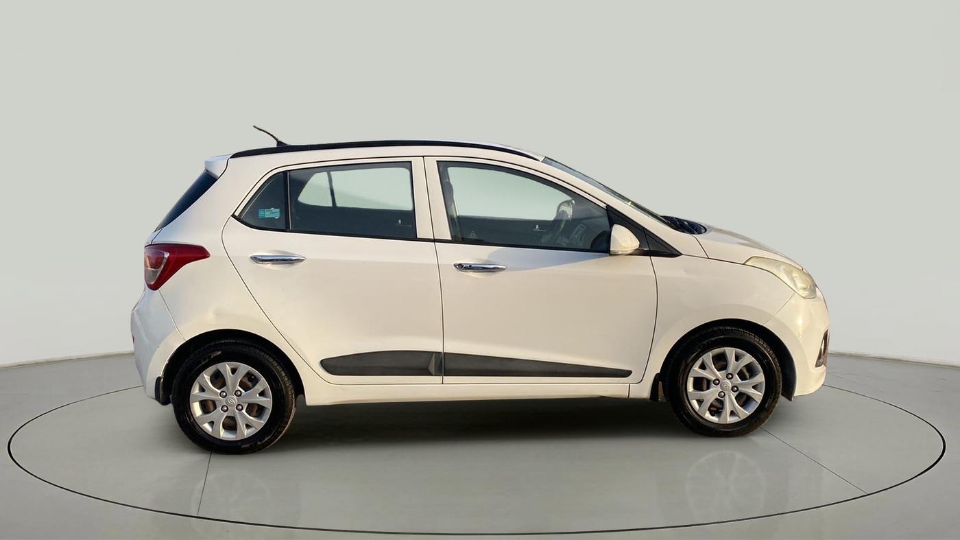 2014 Hyundai Grand i10 SPORTZ 1.2 KAPPA VTVT, Petrol, Manual, 41,219 km, Right Side View