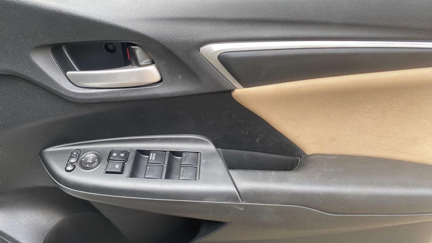 2019 Honda Jazz 1.2L I-VTEC V, Petrol, Manual, 20,269 km, Driver Side Door Panels Control