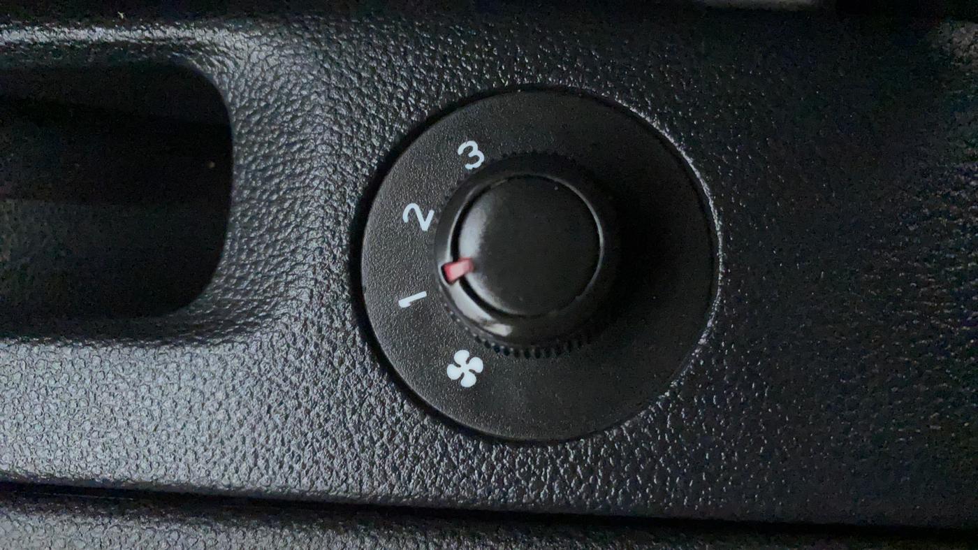 2022 Renault TRIBER RXT, Petrol, Manual, 7,176 km, Rear AC Temperature Control