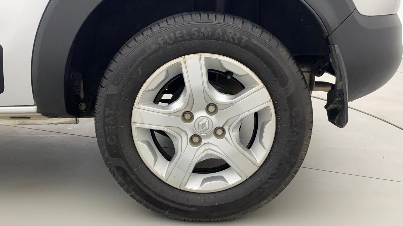 2022 Renault TRIBER RXT, Petrol, Manual, 7,176 km, Left Rear Wheel