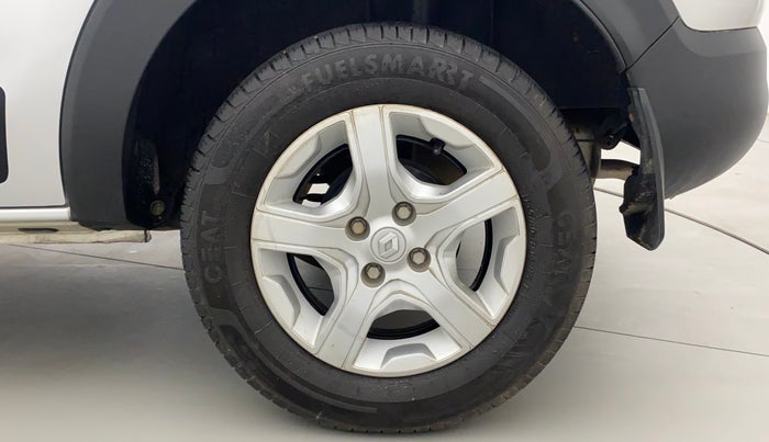 2022 Renault TRIBER RXT, Petrol, Manual, 7,176 km, Left Rear Wheel