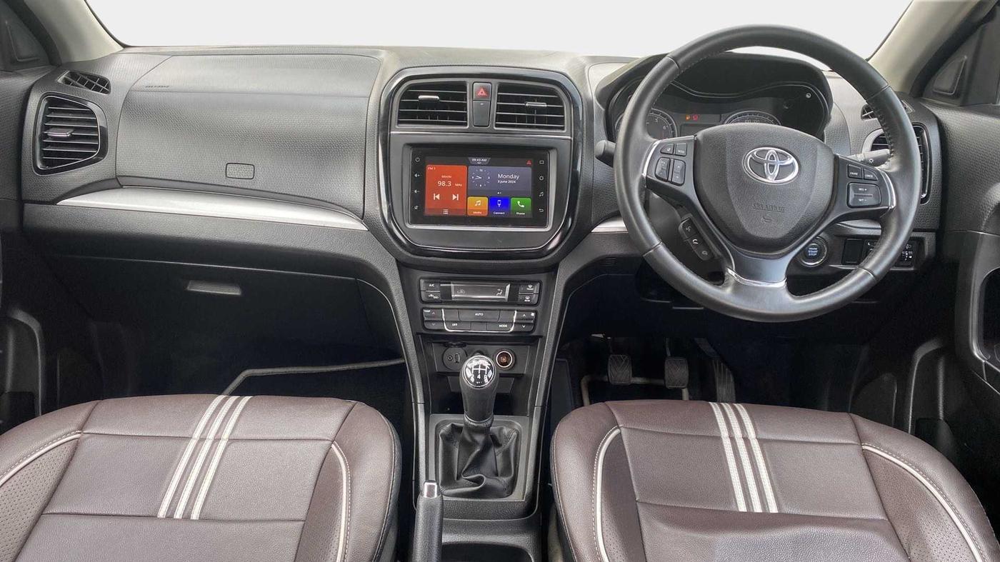 2021 Toyota URBAN CRUISER PREMIUM GRADE MT DUAL TONE, Petrol, Manual, 14,232 km, Dashboard