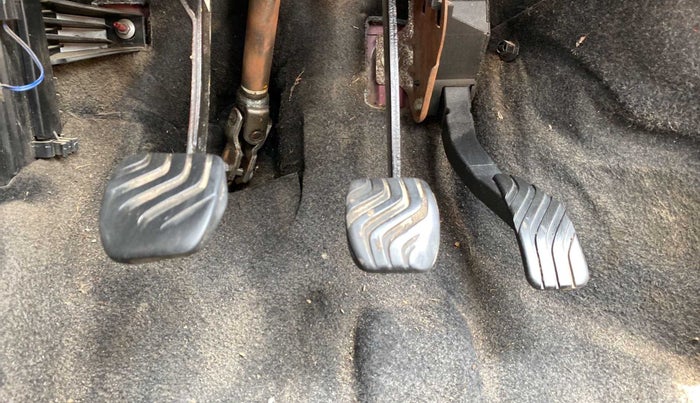 2017 Datsun Redi Go T (O), Petrol, Manual, 75,320 km, Pedals