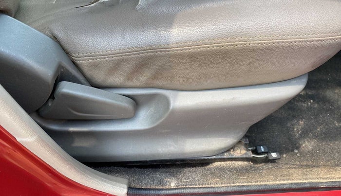 2017 Datsun Redi Go T (O), Petrol, Manual, 75,320 km, Driver Side Adjustment Panel