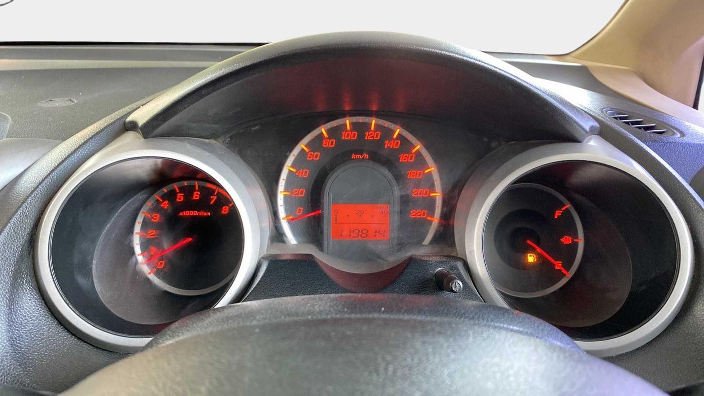 2011 Honda Jazz 1.2 L I-VTEC SELECT, Petrol, Manual, 1,19,987 km, Odometer Image