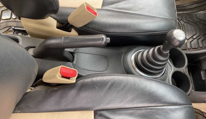 2013 Honda Amaze 1.2L I-VTEC VX, Petrol, Manual, 43,884 km, Gear Lever