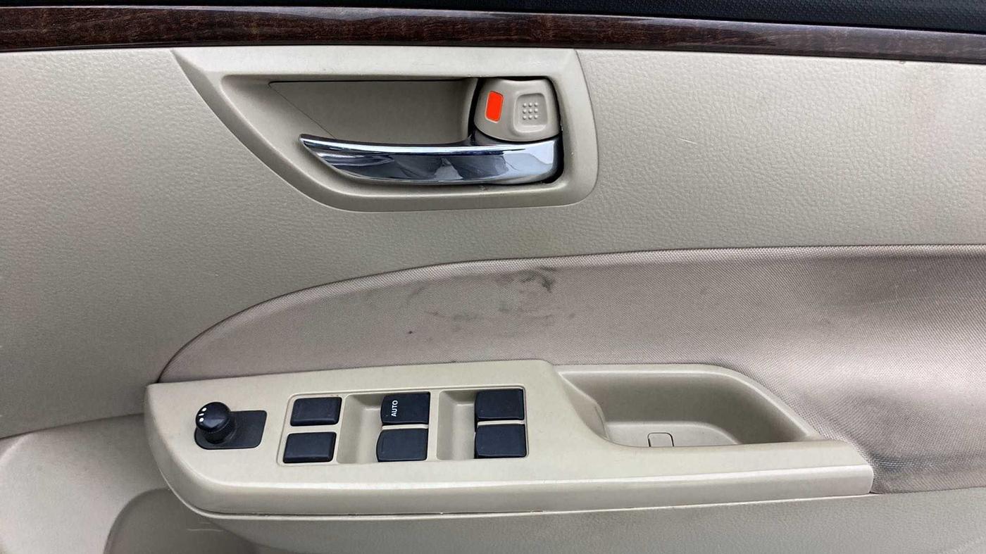 2013 Maruti Swift Dzire VDI, Diesel, Manual, 82,281 km, Driver Side Door Panels Control