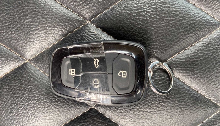 2022 Tata NEXON XZA PLUS (HS) PETROL, Petrol, Automatic, 26,393 km, Key Close Up