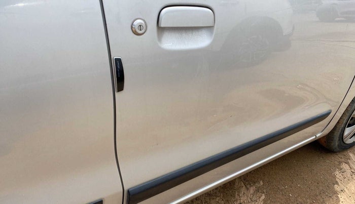 2013 Maruti Wagon R 1.0 VXI, Petrol, Manual, 76,286 km, Driver-side door - Minor scratches